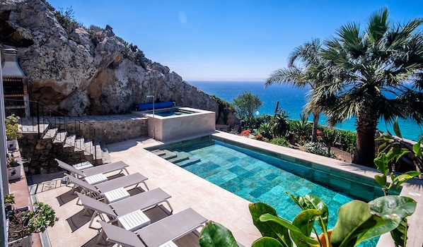 Piscine extérieure, piscine chauffée