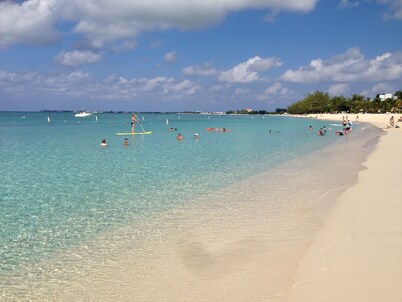 World Famous Seven Mile Beach "Location, Cayman Islands" Welcome to Paradise.