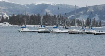 Kaunis Mountain Condo - upeat näkymät, WiFi - ei siivousmaksu