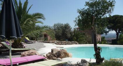 Romantische familienfreundliche Suite mit Pool in der Nähe archäologischer - Naturparks
