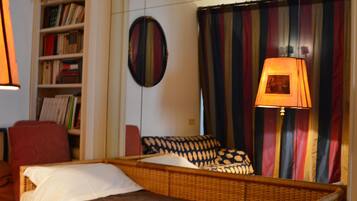 4 Schlafzimmer, Betten mit Memory-Foam-Matratzen, Bügeleisen/Bügelbrett