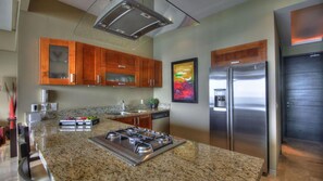 Fridge, microwave, oven, stovetop