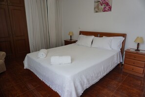 3 Schlafzimmer, Bügeleisen/Bügelbrett, kostenloses WLAN, Bettwäsche