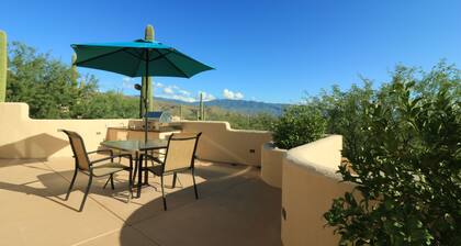 Amazing kaupungin ja vuorille juurella Catalinas