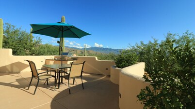 Amazing City And Mountain Views From The Foothills Of The Catalinas
