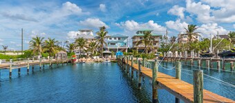 Heaven Can't Wait:  ON the BEACH!! Heated pool + hot tub, private dock. 7BR/5BA