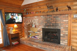 Interior - Log Cabin on National Forest - Quiet, Relaxing, Serene. (Pinetop)