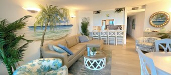 Escape to The Ocean! , Ocean Front, Beautiful View, Pool!