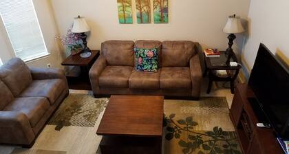 Mi Casa Es Su Casa - Clean and Cozy 10 mins from Ft Bliss with Refrigerated Air
