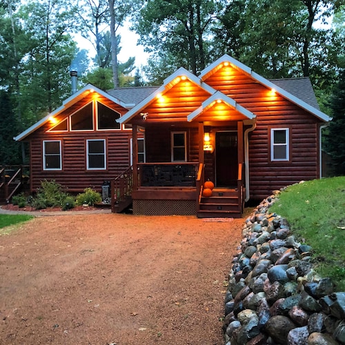 Cozy Cabin Secluded in the Woods.  Wildlife Abundant.  Not a neighbor in sight!