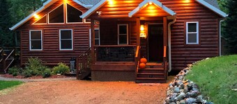 ¡Tranquilidad de Northwoods! Tranquilo, privado, y los perros son bienvenidos.