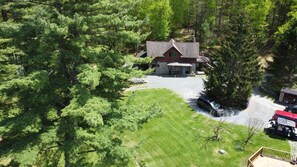 Exterior - Lakefront on 31 acres, Kayaks, boat, Hiking, Fishing, Paradise for kids and pets (Paupack)