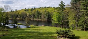 Lakefront on 31 acres, Kayaks, boat, Hiking, Fishing, Private Lake.