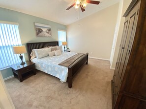 4 Schlafzimmer, Bügeleisen/Bügelbrett, kostenloses WLAN, Bettwäsche