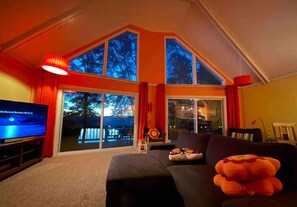 Smart TV, fireplace, Netflix, table football