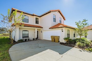 Exterior - Beautiful private heated pool/ spa home, 10 min to Disney & shopping (Clermont)