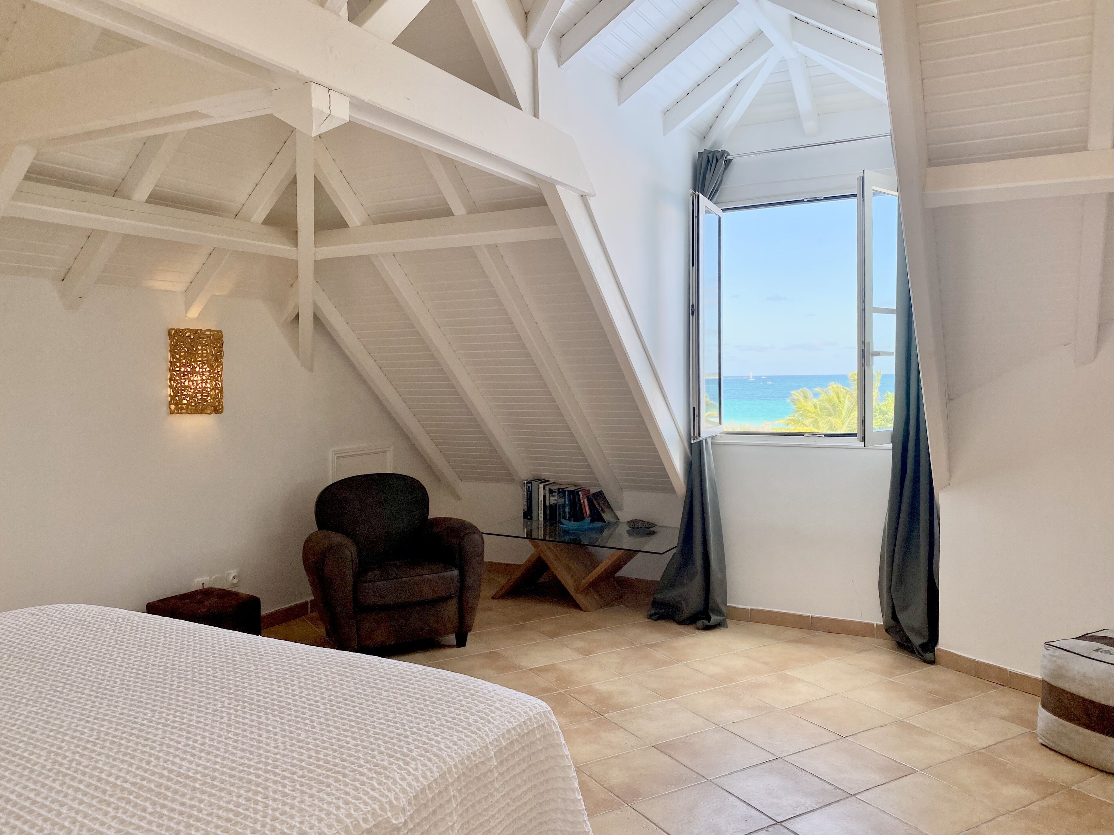 2 Schlafzimmer, Zimmersafe, Schreibtisch, Bügeleisen/Bügelbrett