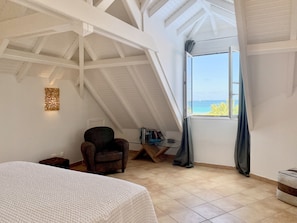 2 Schlafzimmer, Zimmersafe, Schreibtisch, Bügeleisen/Bügelbrett