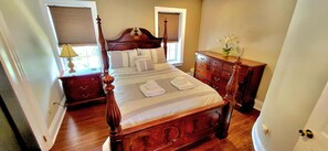 5 habitaciones, escritorio y tabla de planchar con plancha 