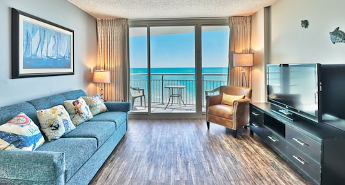 Hiljattain remontoitu Oceanfront Luxury 2BR2BA / Parveke / Quite / Comfort / CLEAN / Heat altaat