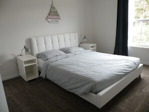 3 bedrooms, iron/ironing board, free WiFi, bed sheets