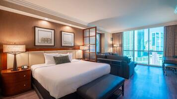 1 bedroom, desk, iron/ironing board, WiFi