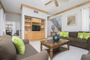 Televisión, libros y estéreo 