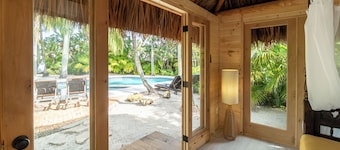 Golf 5-min Drive I Fully Stocked I Double Lot