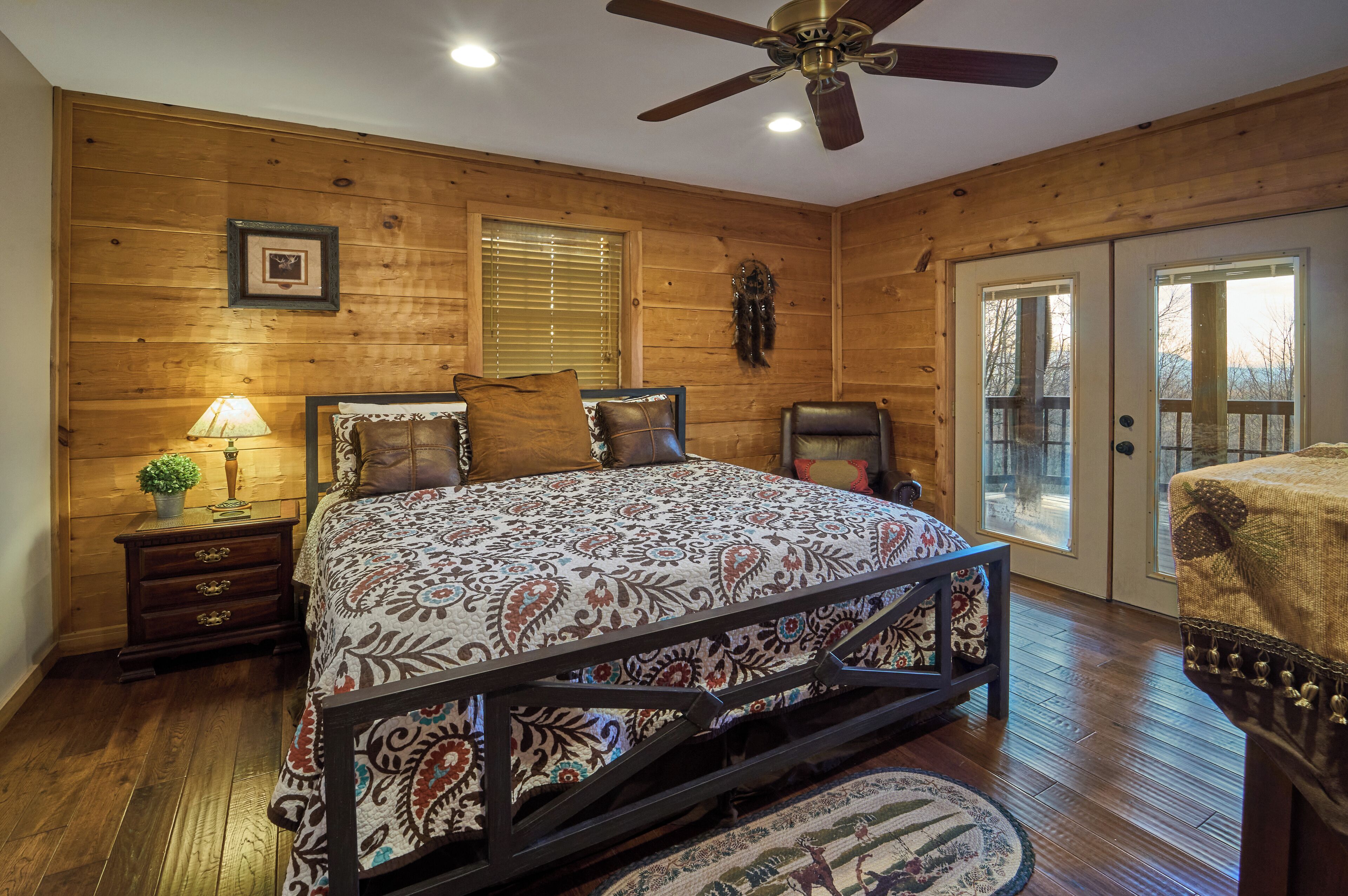 4 Schlafzimmer, Schreibtisch, Bügeleisen/Bügelbrett, Reisekinderbett