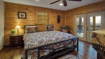 4 Schlafzimmer, Schreibtisch, Bügeleisen/Bügelbrett, Reisekinderbett