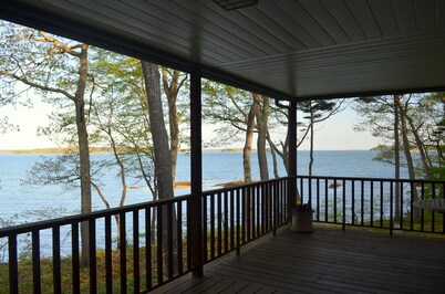 Stunning Views from Spacious Oceanfront Home on Freeport's Wolfe's Neck