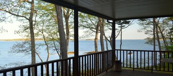 Vista mozzafiato da spaziosa casa di fronte all'oceano sul collo di Freeport Wolfe