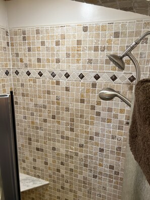 Combined shower/tub, soap, toilet paper