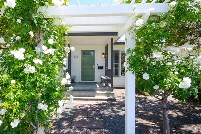 Cottage Sonoma - Includes Wine Tasting Passport