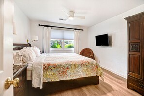 2 bedrooms, desk, iron/ironing board, free WiFi