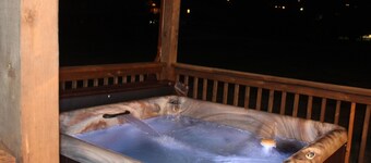 Cozy Valley Retreat in the Smoky Mountains , Perfect Vacation Cabin