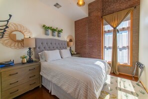 3 habitaciones, tabla de planchar con plancha y wifi gratis 