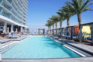 Piscine extérieure, piscine chauffée