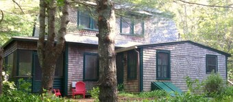 Historic Summer Cottage on Pristine Long Pond With Modern Kitchen