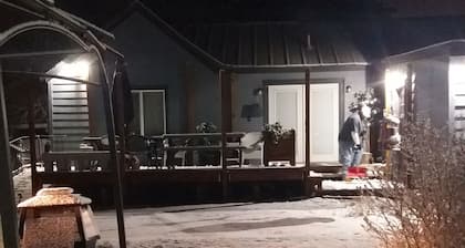 Maalaistalo Golf Ski, Yksityinen 420 ystävällinen, Handicapable, pyörätuolilla.
