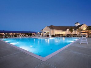 Piscine couverte, piscine extérieure