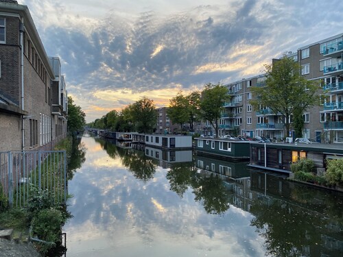 Spacious apartment close to museums