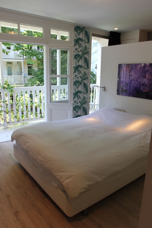 4 bedrooms, iron/ironing board, travel cot, free WiFi