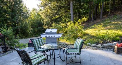 Charming and quiet rental 3 miles from the Mt. Mansfield skiing area