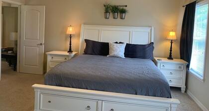 🎸SHOWS🎣LAKE⛳️GOLF🎢FUN🎡SHOP🎯InTown🏡Garage🇺🇸STAMPEDE❤️