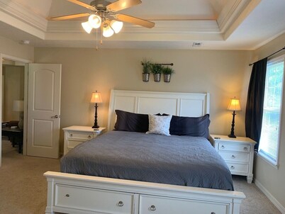 🎸SHOWS🎣LAKE⛳️GOLF🎢FUN🎡SHOP🎯InTown🏡Garage🇺🇸STAMPEDE❤️