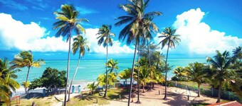 BEACH RESORT. Walk to beach+Pool+WiFi+AC+free PK