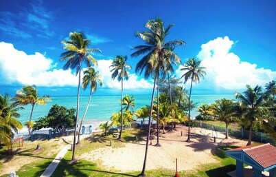 BEACH RESORT. Walk to beach+Pool+WiFi+AC+free PK