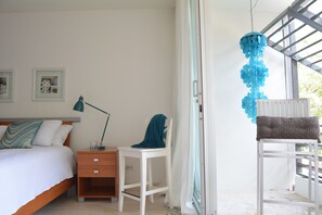 2 bedrooms, desk, iron/ironing board, travel cot