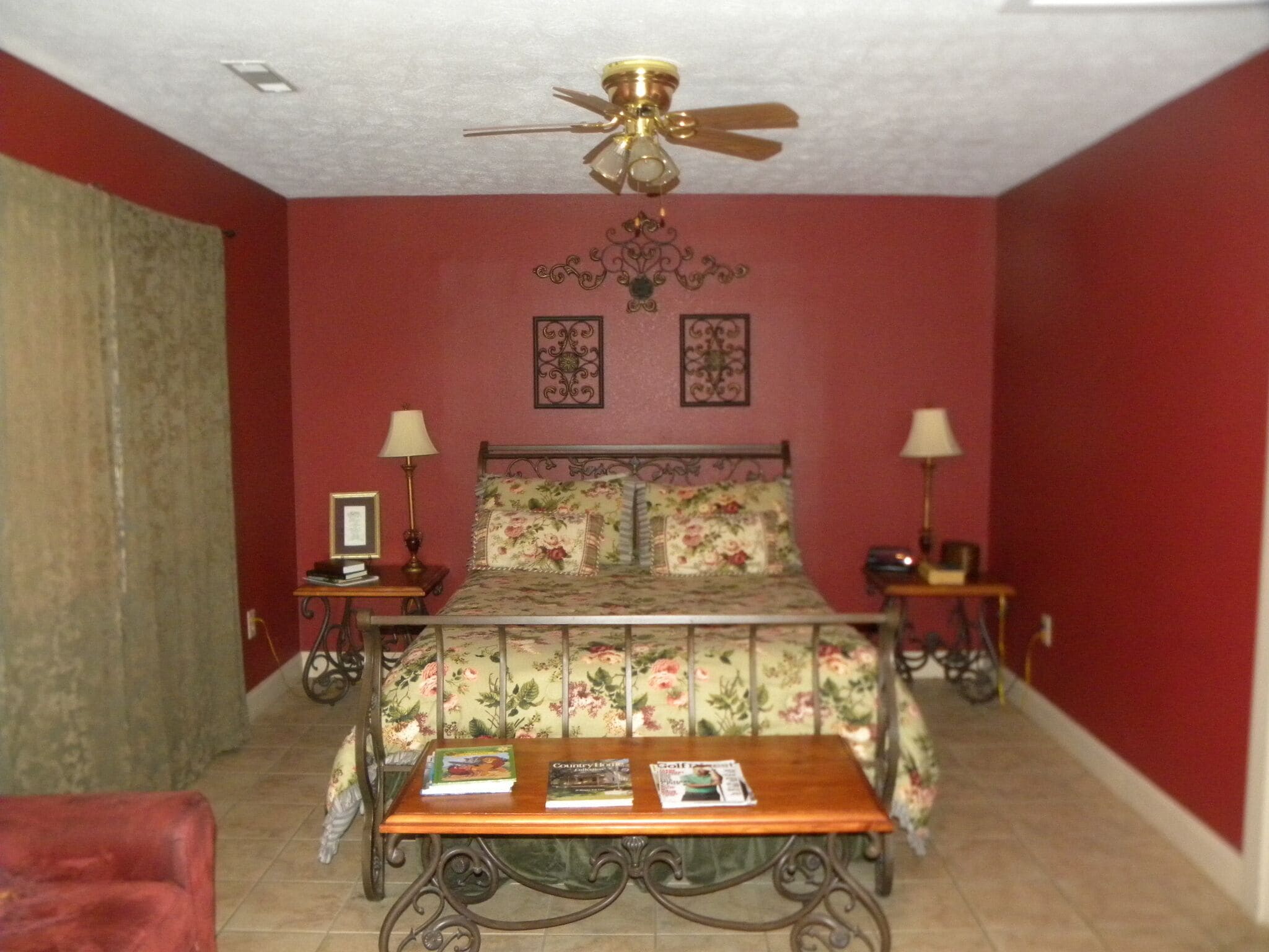 2 多间卧室、熨斗/熨衣板、免费 WiFi、床单